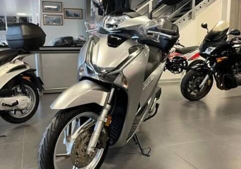 Vendo Honda SH 150 i (2017 - 19) usata a San Giovanni Valdarno (codice  9253272) 