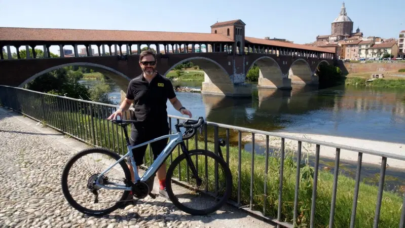 [VIDEO] Fuga in citt&agrave;: a Pavia con la Yamaha Wabash RT