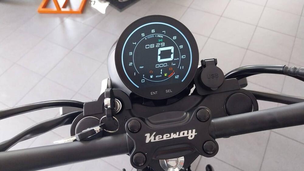 Keeway Motor X-Light 125 (2023 - 24) (5)