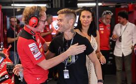 Alvaro Bautista, in attesa della wild card a Sepang, è nei box della MotoGP