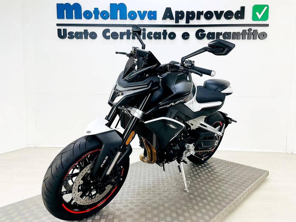 CFMOTO 800NK Advanced (2023 - 24)