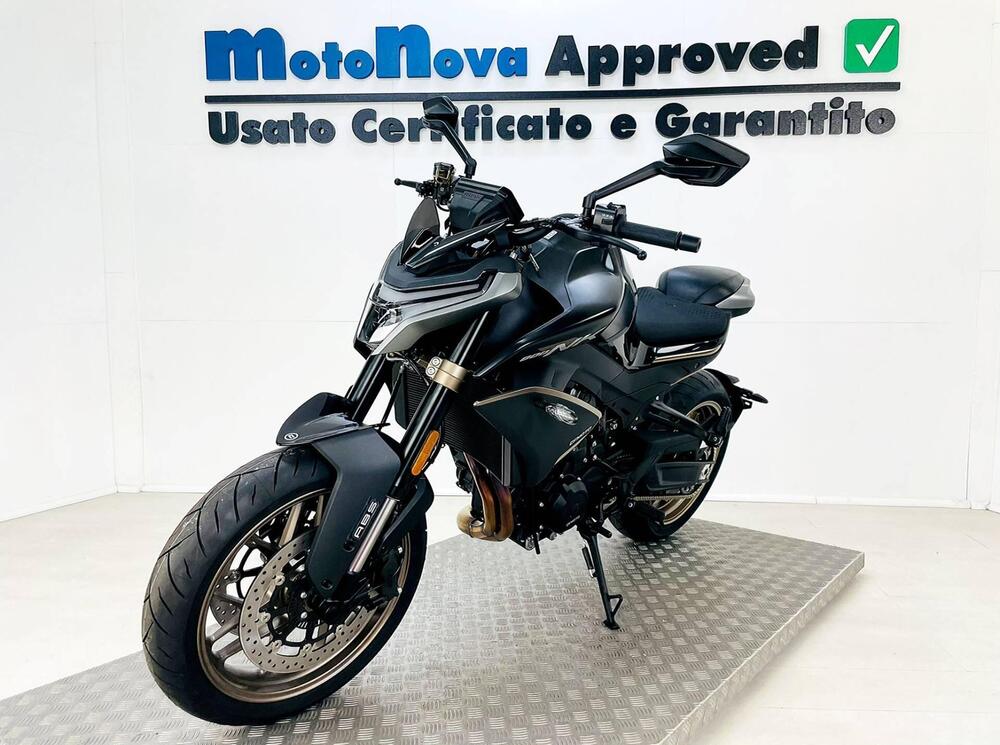 CFMOTO 800NK Sport (2023 - 24)