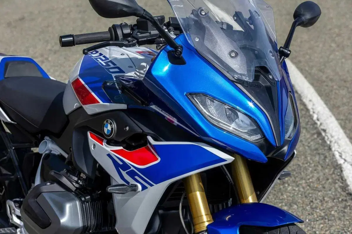 BMW R 1250 Rs vs Moto Guzzi V100 Mandello S: il Granturismo a modo mio! (18)