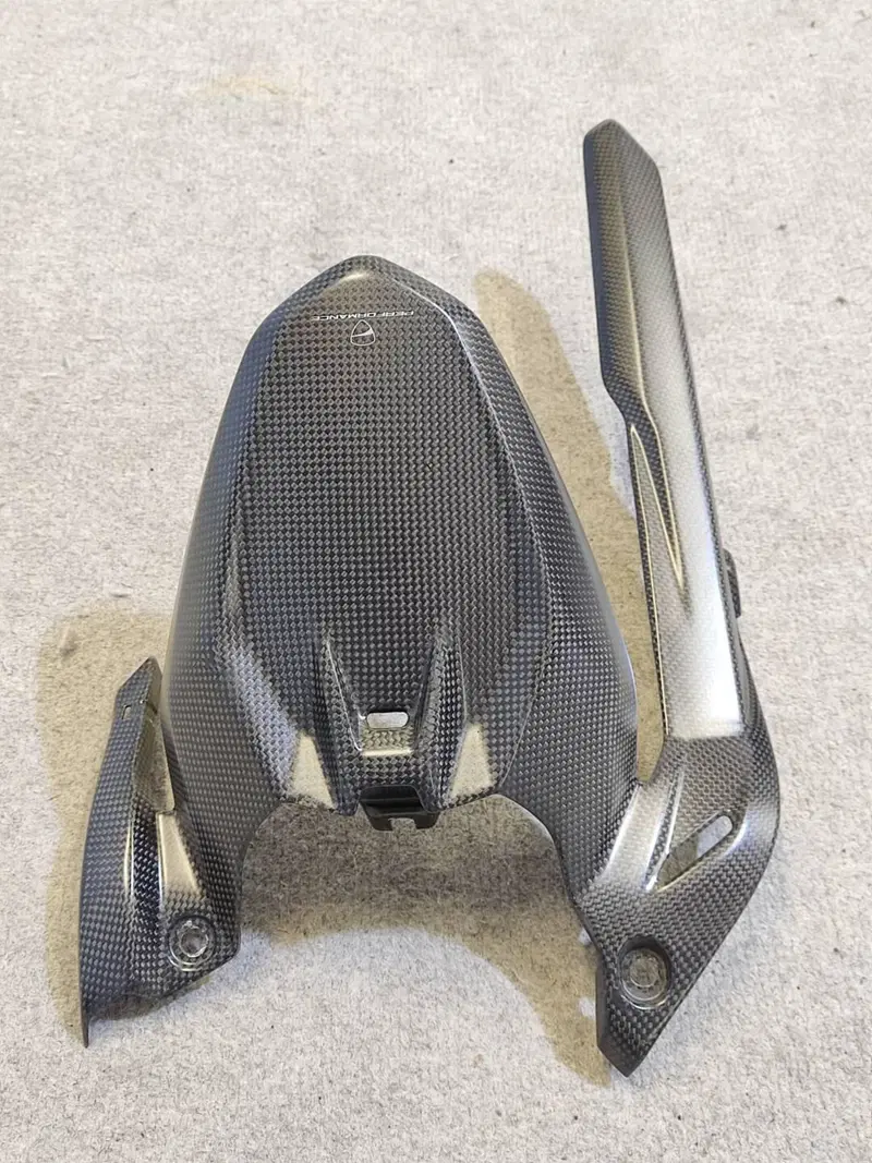 Parafango Posteriore In Carbonio Ducati Monster 93 (6)