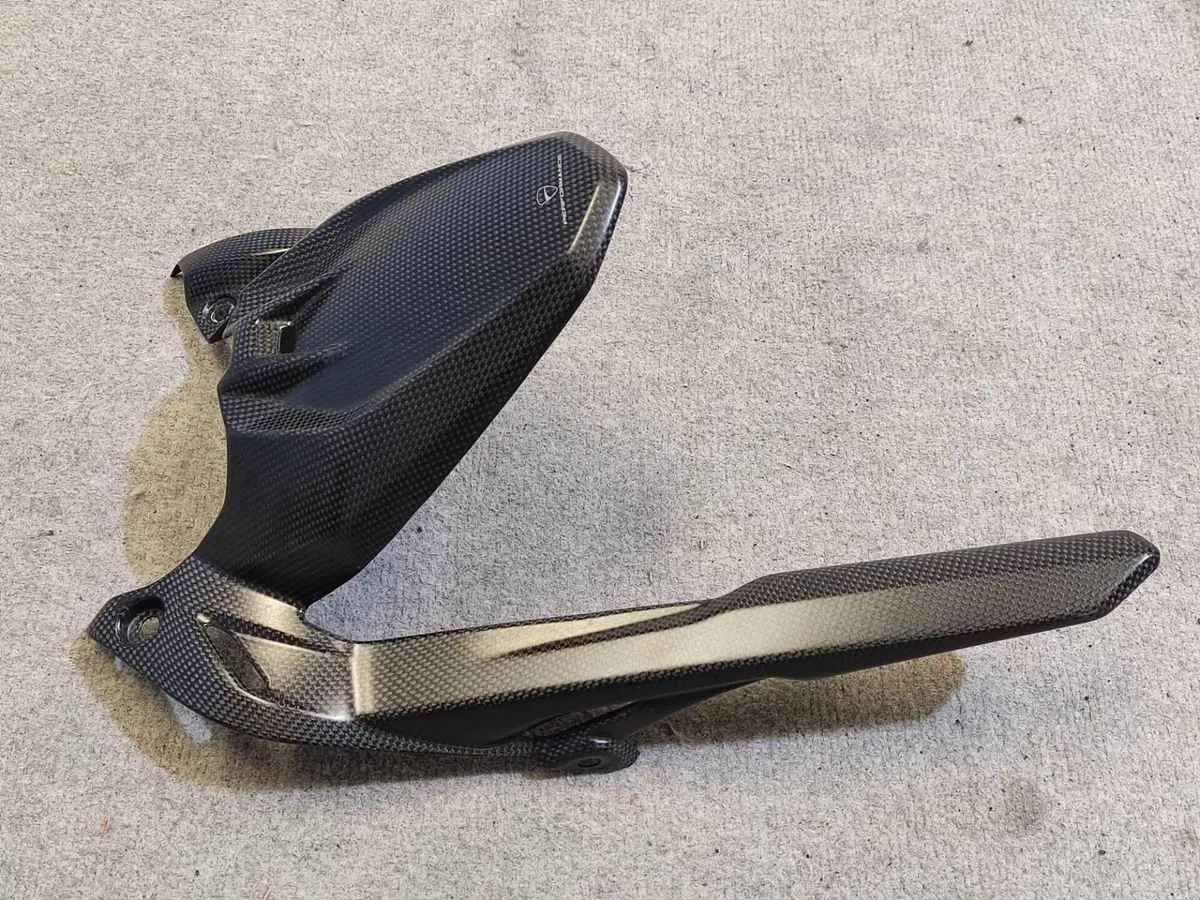 Parafango Posteriore In Carbonio Ducati Monster 93 (2)