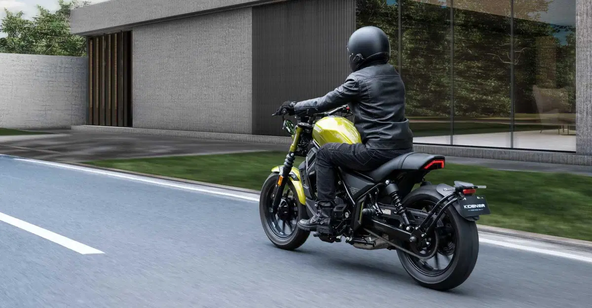 La piccola cruiser che fa 900 km con un pieno [VIDEO & GALLERY] (3)