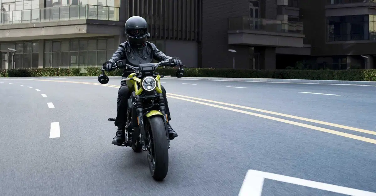 La piccola cruiser che fa 900 km con un pieno [VIDEO & GALLERY] (12)