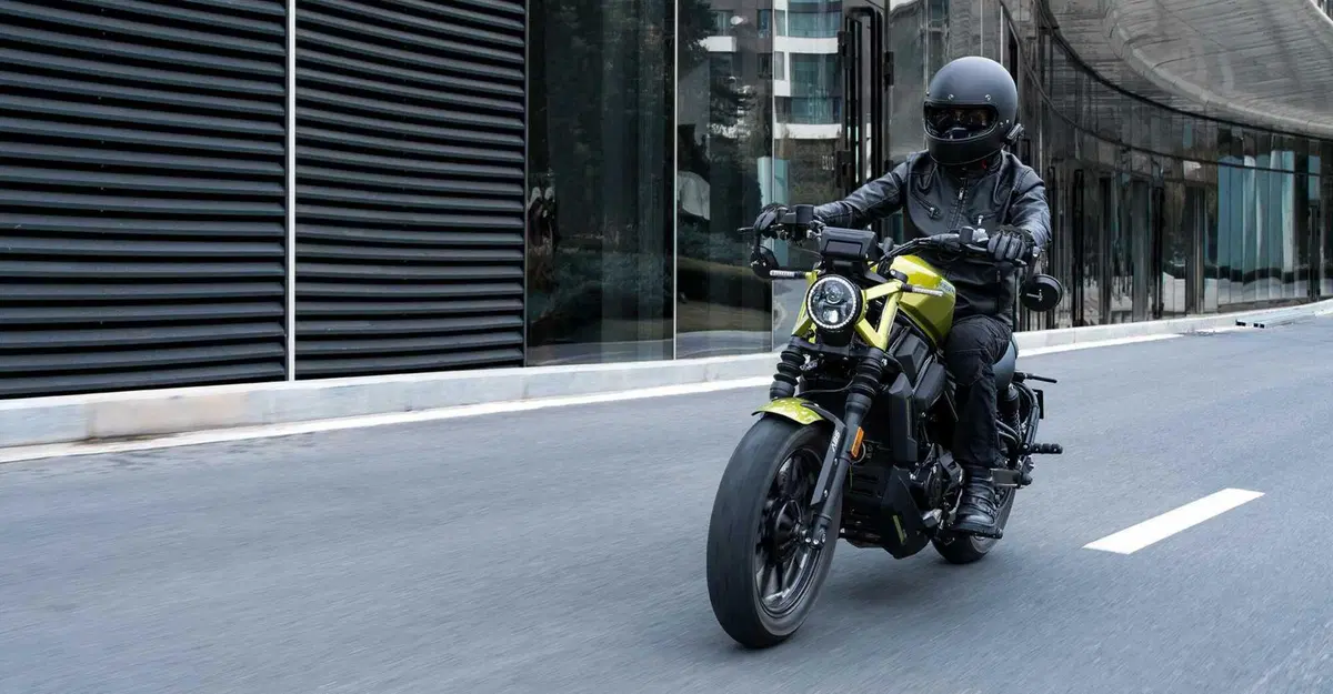 La piccola cruiser che fa 900 km con un pieno [VIDEO & GALLERY] (14)