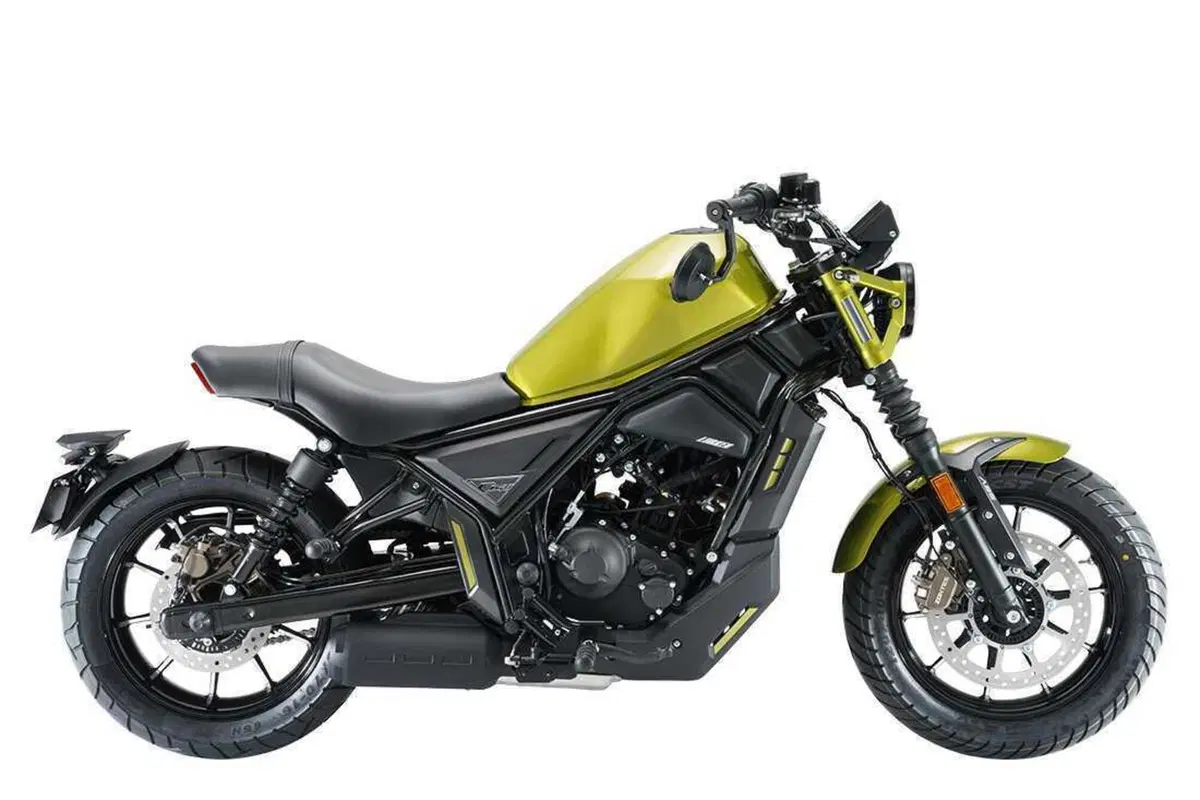 La piccola cruiser che fa 900 km con un pieno [VIDEO & GALLERY] (8)