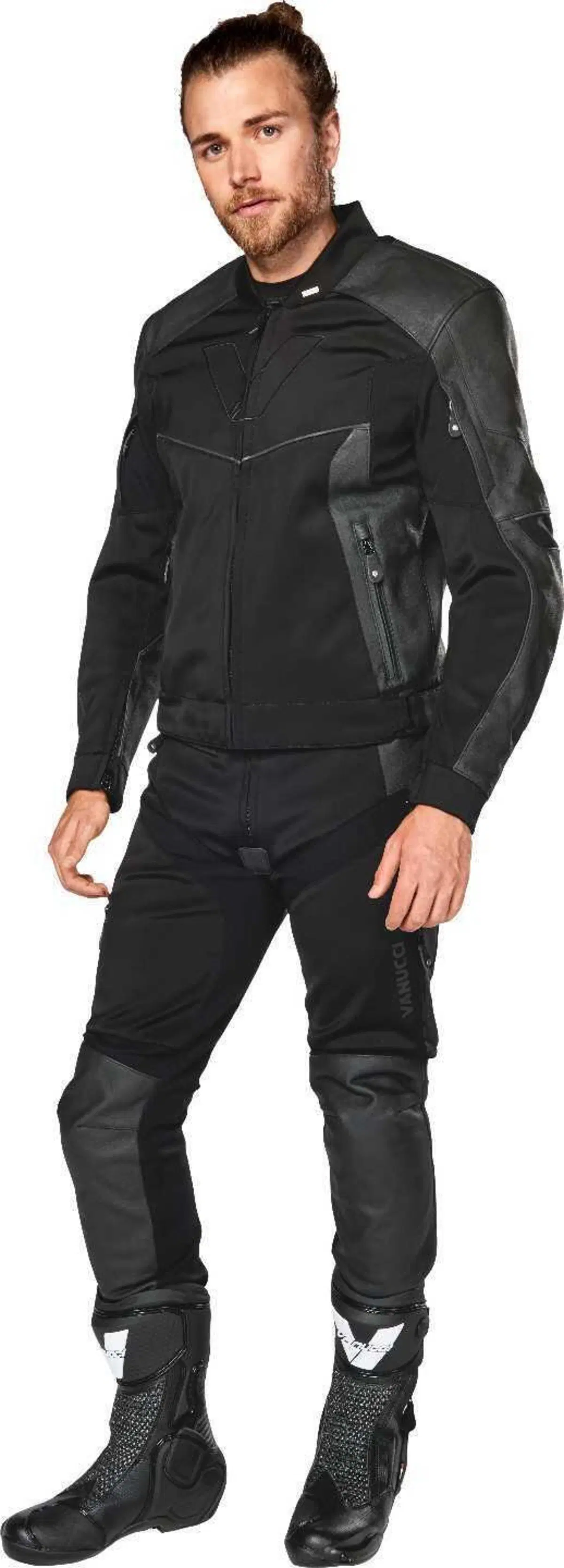 Louis Moto. Outfit Vanucci in pelle e softshell (3)