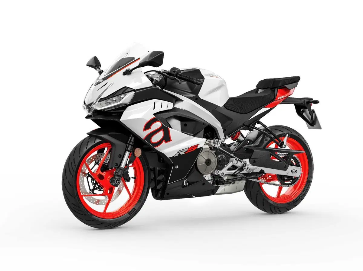 Aprilia RS 457: la sportiva per le nuove generazioni e i nuovi mercati (18)