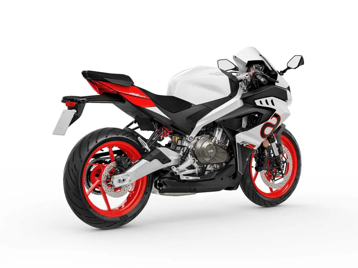 Aprilia RS 457: la sportiva per le nuove generazioni e i nuovi mercati (19)