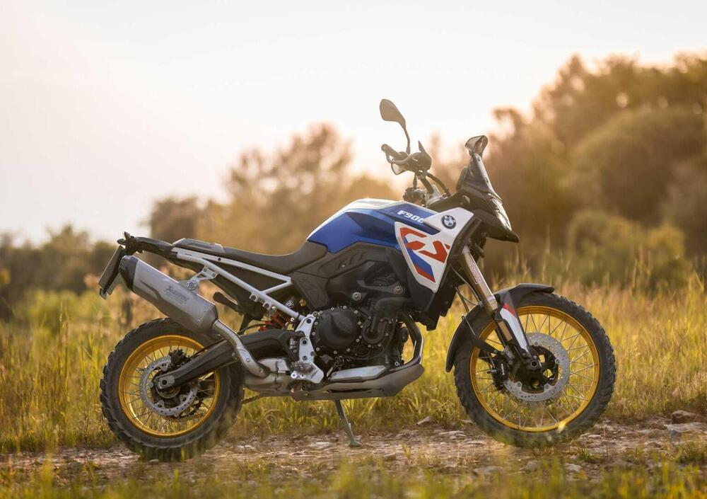 Bmw F 900 GS (2024), prezzo e scheda tecnica - Moto.it