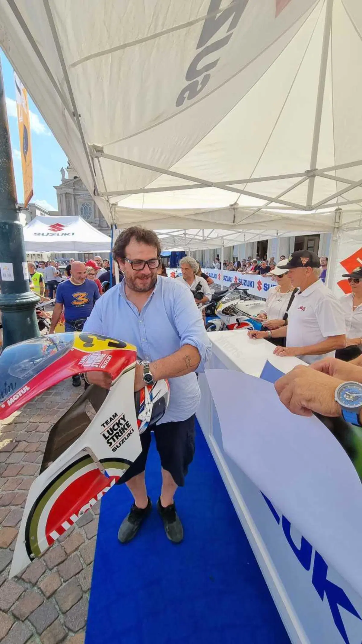 Suzuki celebra due suoi ex piloti all'Autolook Week di Torino (6)