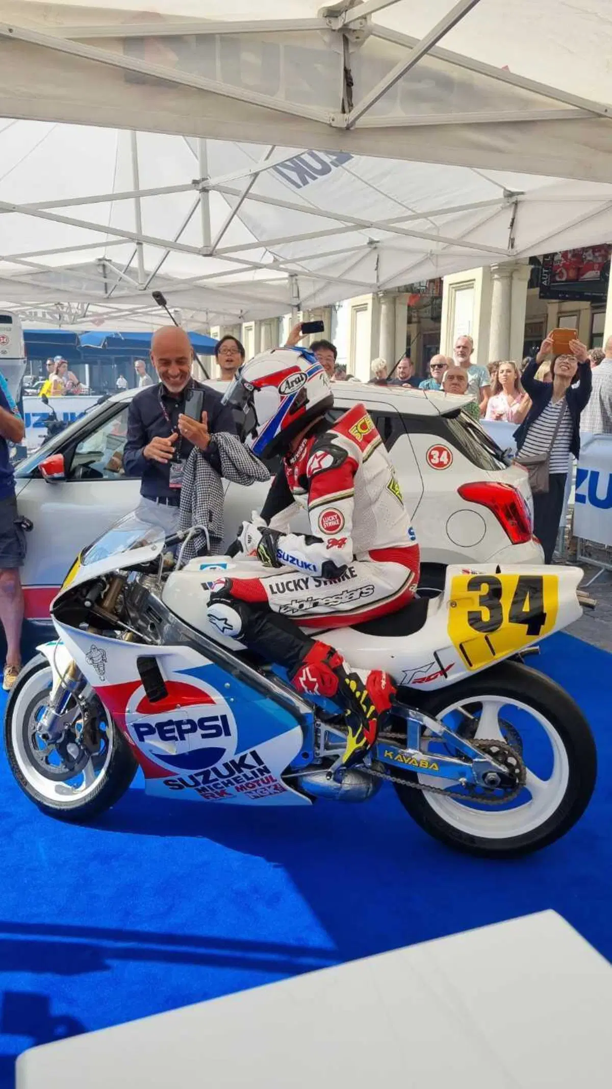 Suzuki celebra due suoi ex piloti all'Autolook Week di Torino (4)