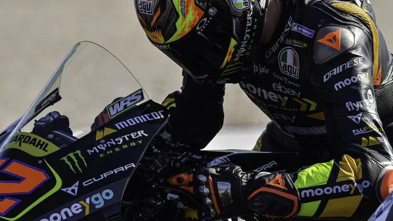 MotoGP 2023. GP di San Marino. Marco Bezzecchi dolorante e primo: "Il record? Conta poco, siete pi&ugrave; esaltati voi di me"