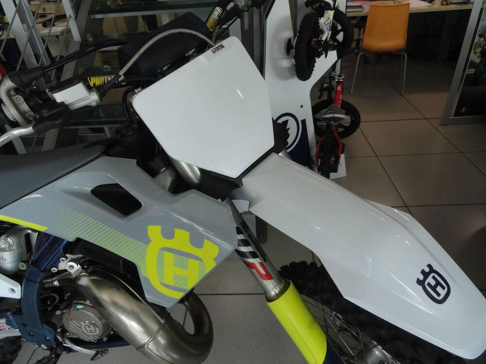 Husqvarna TC 125 (2023) (3)