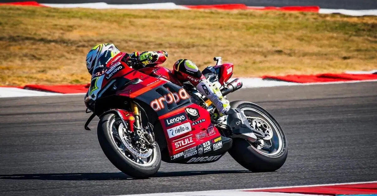 SBK 2023. GP di Francia a Magny Cours. Alvaro Bautsta: "Avevo sentito subito che c&rsquo;era qualcosa che non andava al motore"