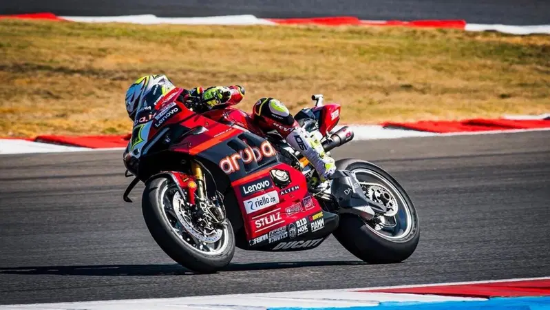 SBK 2023. GP di Francia a Magny Cours. Alvaro Bautsta: "Avevo sentito subito che c&rsquo;era qualcosa che non andava al motore"