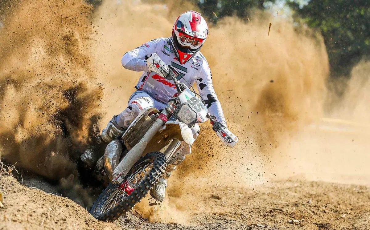 Assoluti d’Italia. È Steve Holcombe il monstre dell’Enduro… Italiano (13)