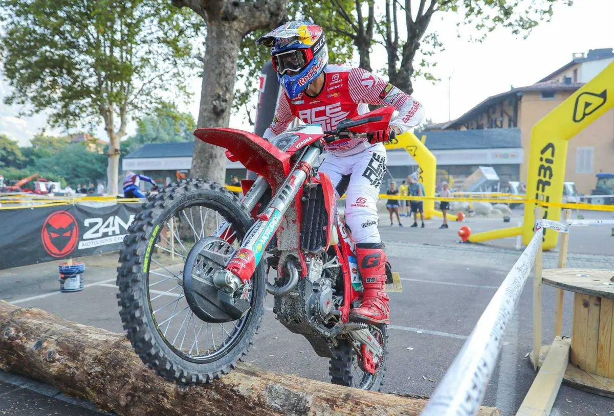 Assoluti d’Italia. È Steve Holcombe il monstre dell’Enduro… Italiano (20)