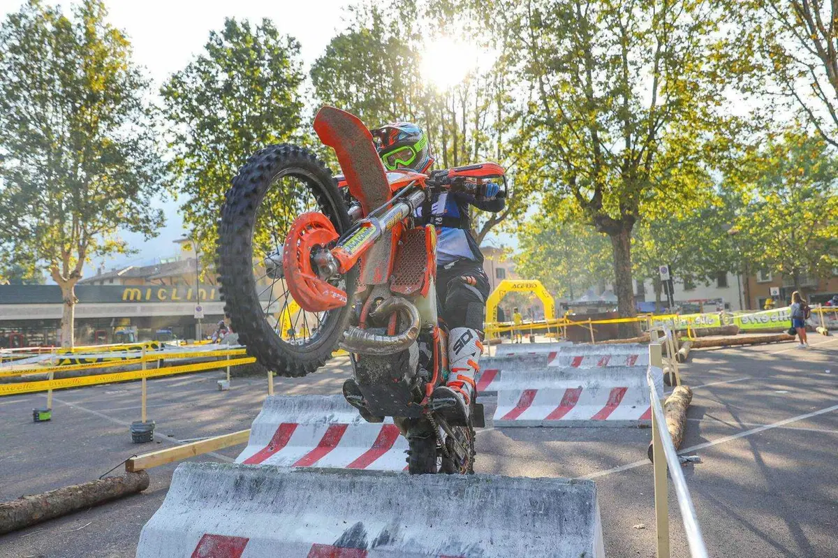 Assoluti d’Italia. È Steve Holcombe il monstre dell’Enduro… Italiano (21)