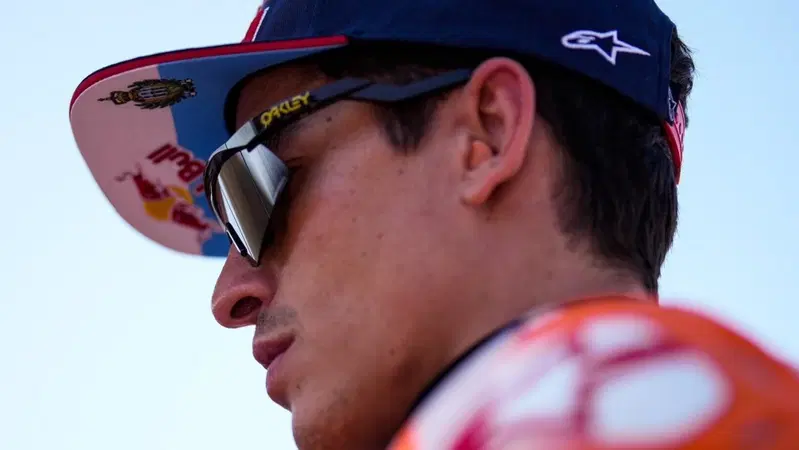 MotoGP 2023. GP di San Marino. Jorge Lorenzo a Marc Marquez: "Confermi che resti in Honda al 100%?" e lui mica ha confermato. Con Pedrosa come collaudatore Honda sarebbe pi&ugrave; veloce?