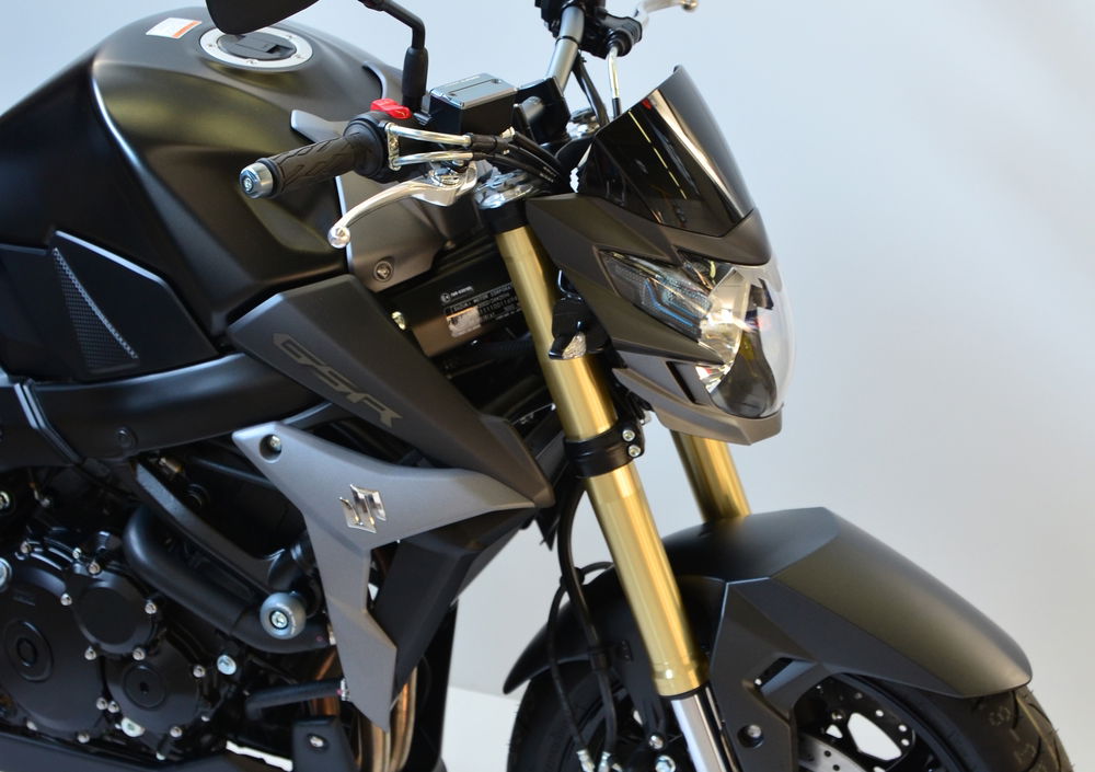 Suzuki GSR 750 SP (2015) (5)