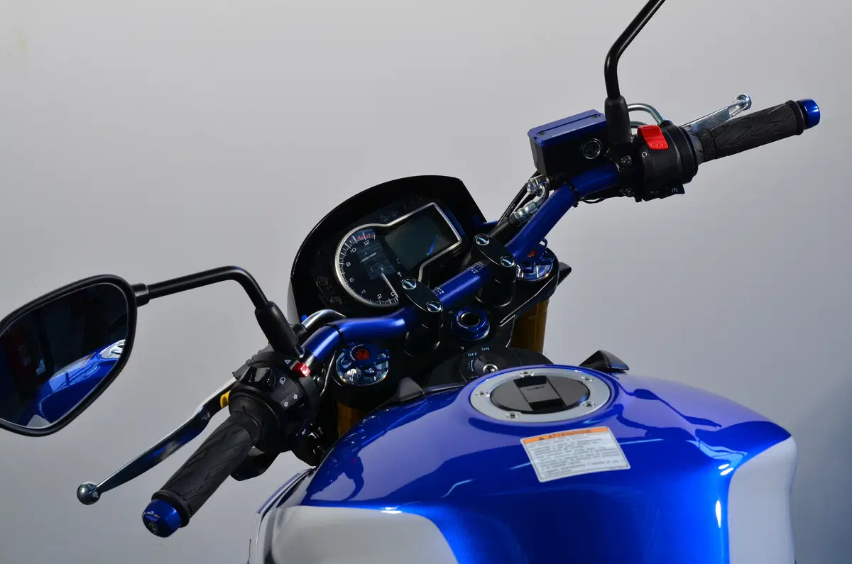 Suzuki GSR 750 GSR 750 Z SP (2015) (4)