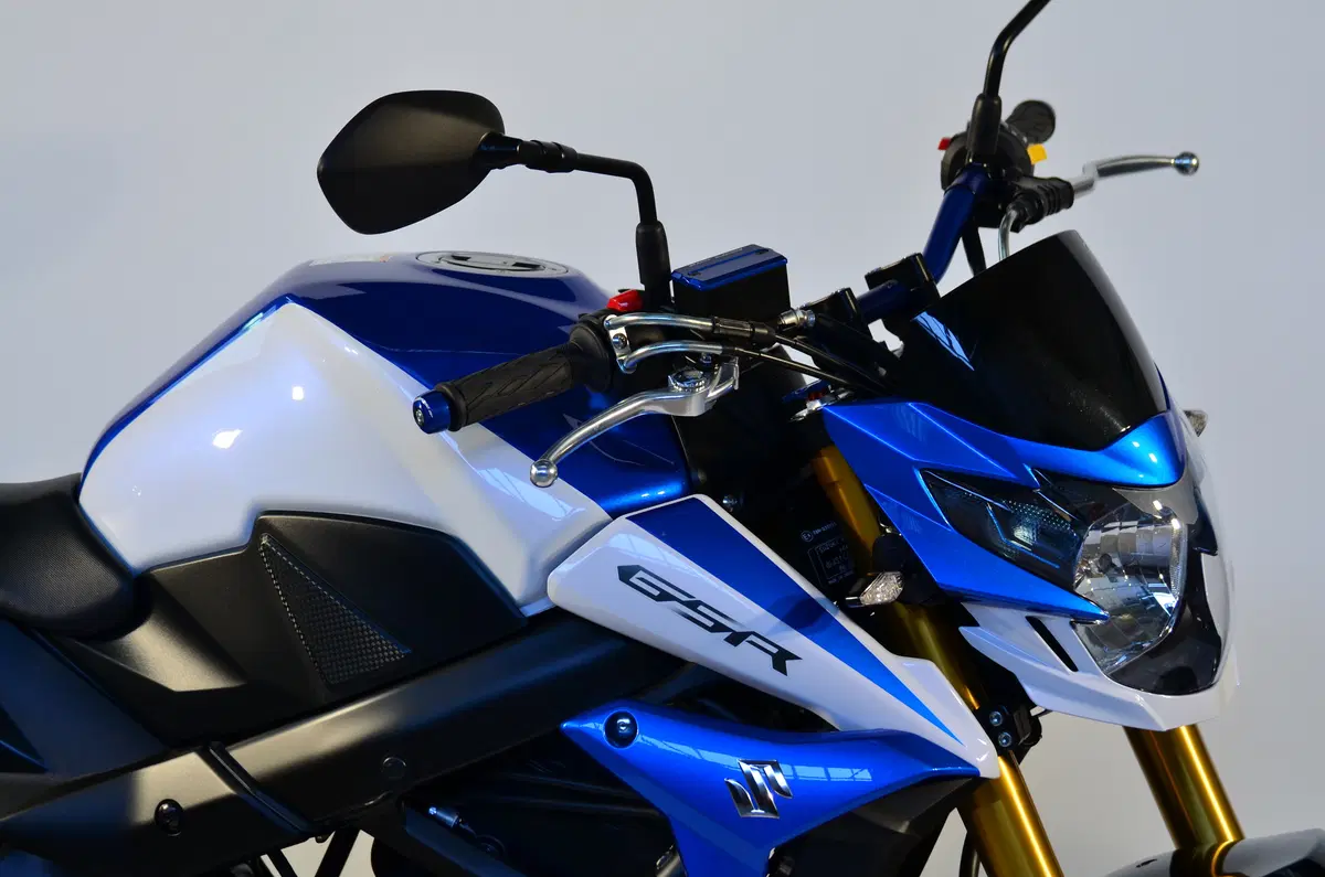 Suzuki GSR 750 GSR 750 Z SP (2015) (5)
