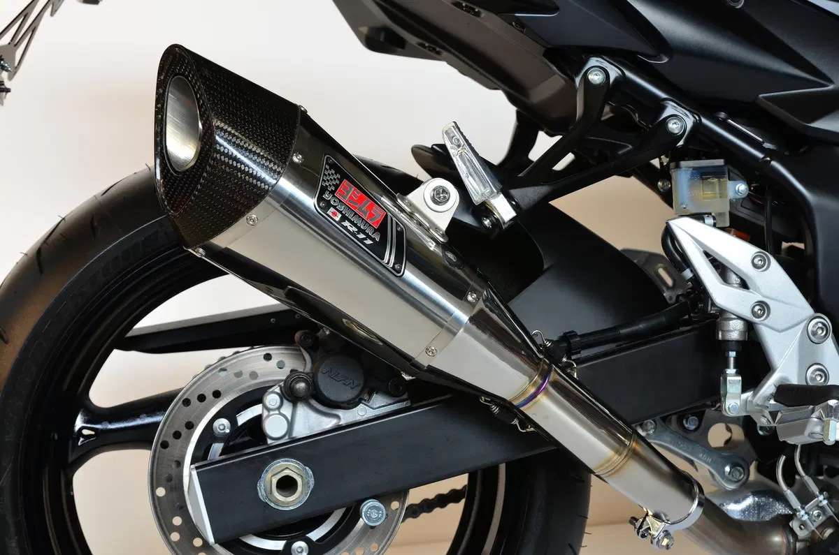 Suzuki, nuova GSR 750SP (5)
