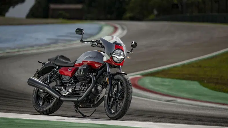Svelata la nuova Moto Guzzi V7 Stone Corsa