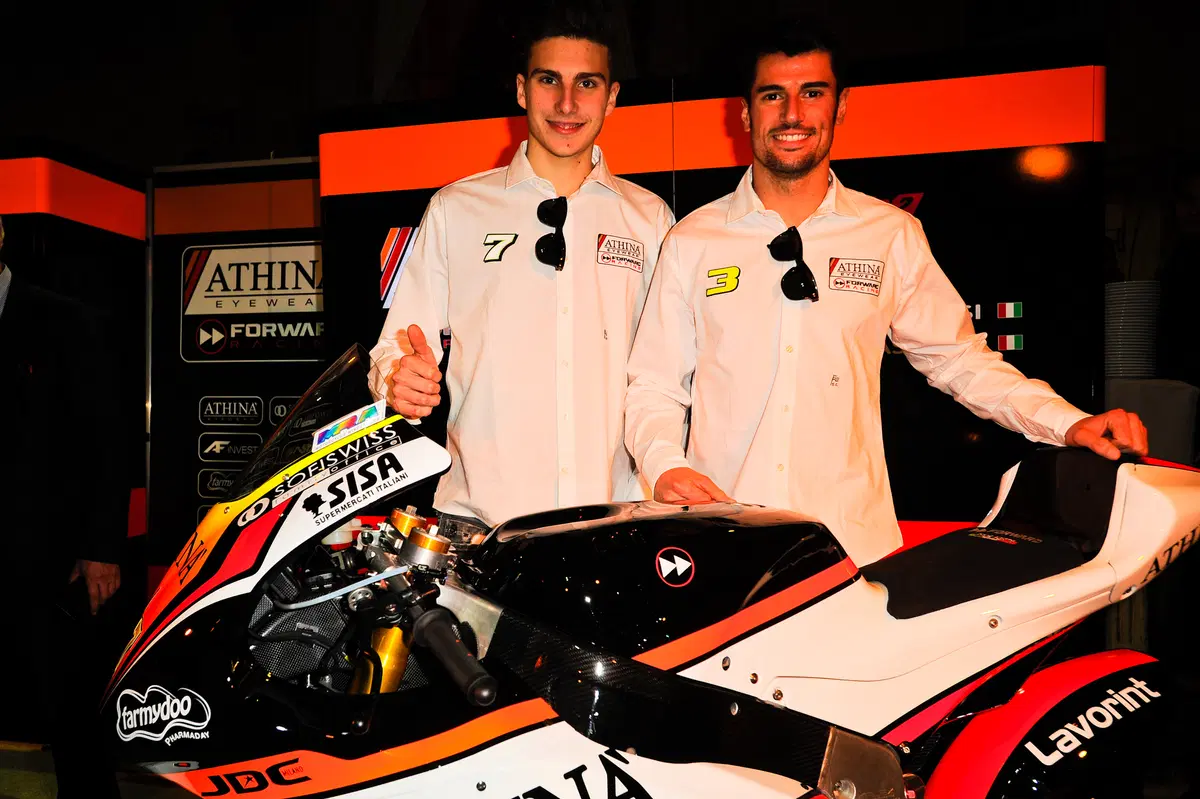 MotoGP. Athinà Forward punta a confermarsi campione Open 2015 (3)