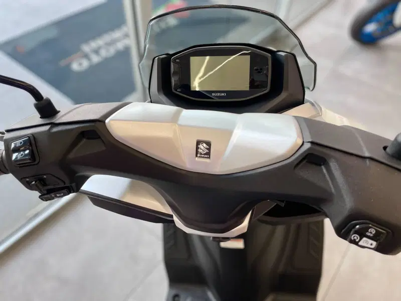 Suzuki Burgman Street 125 Executive (2023 - 26) (5)