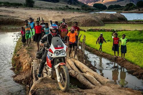 “The Road of Hope” in sella alle Honda XL750 Transalp Francesca e Maurizio sono partiti da Imperia per arrivare da Padre Floriano, in Madagascar (2)