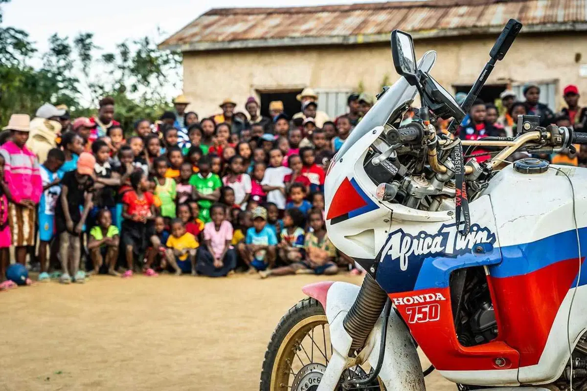 “The Road of Hope” in sella alle Honda XL750 Transalp Francesca e Maurizio sono partiti da Imperia per arrivare da Padre Floriano, in Madagascar (13)