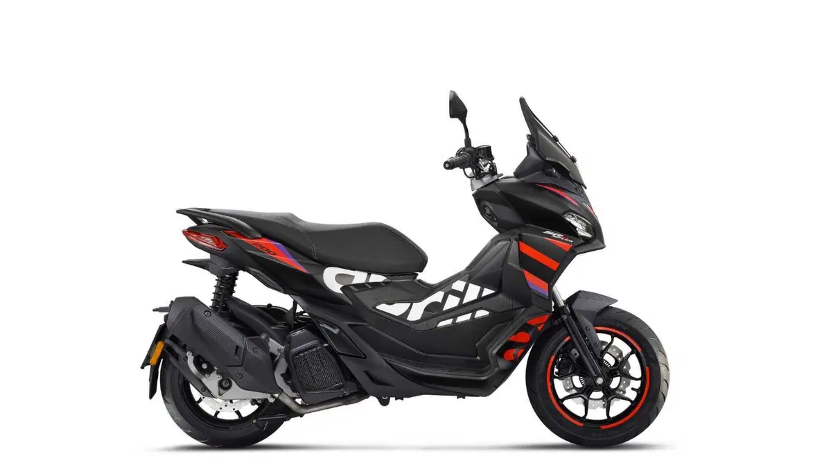 Aprilia SR GT 200 SR GT 200 Replica (2023) (4)