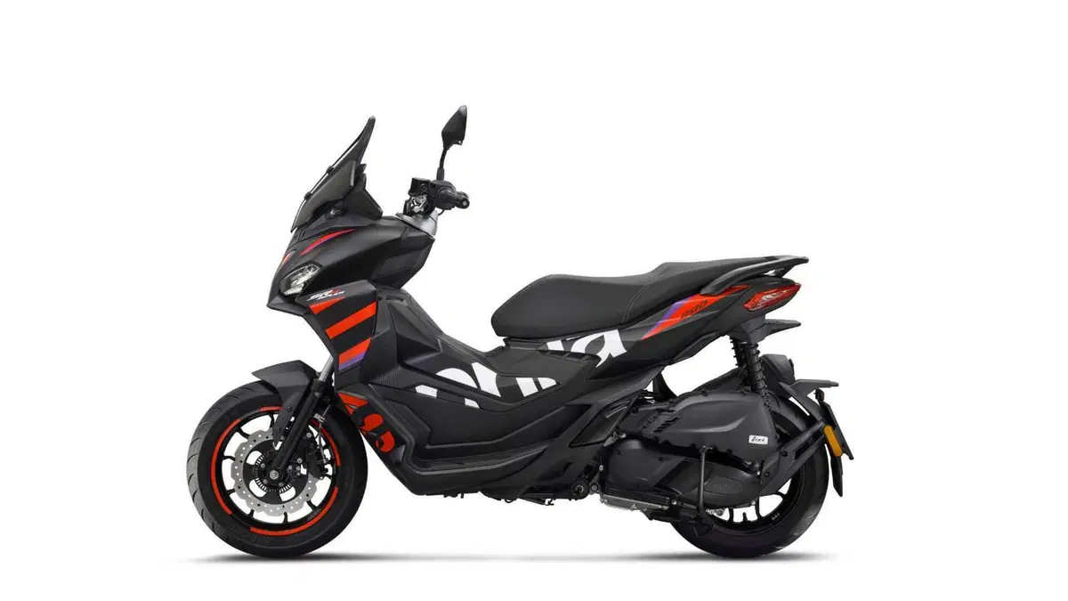 Aprilia SR GT 200 SR GT 200 Replica (2023) (2)