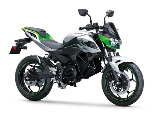 Arrivano le Kawasaki elettriche Z e-1 e Ninja e-1. Qui è dove ve le spieghiamo per bene (6)