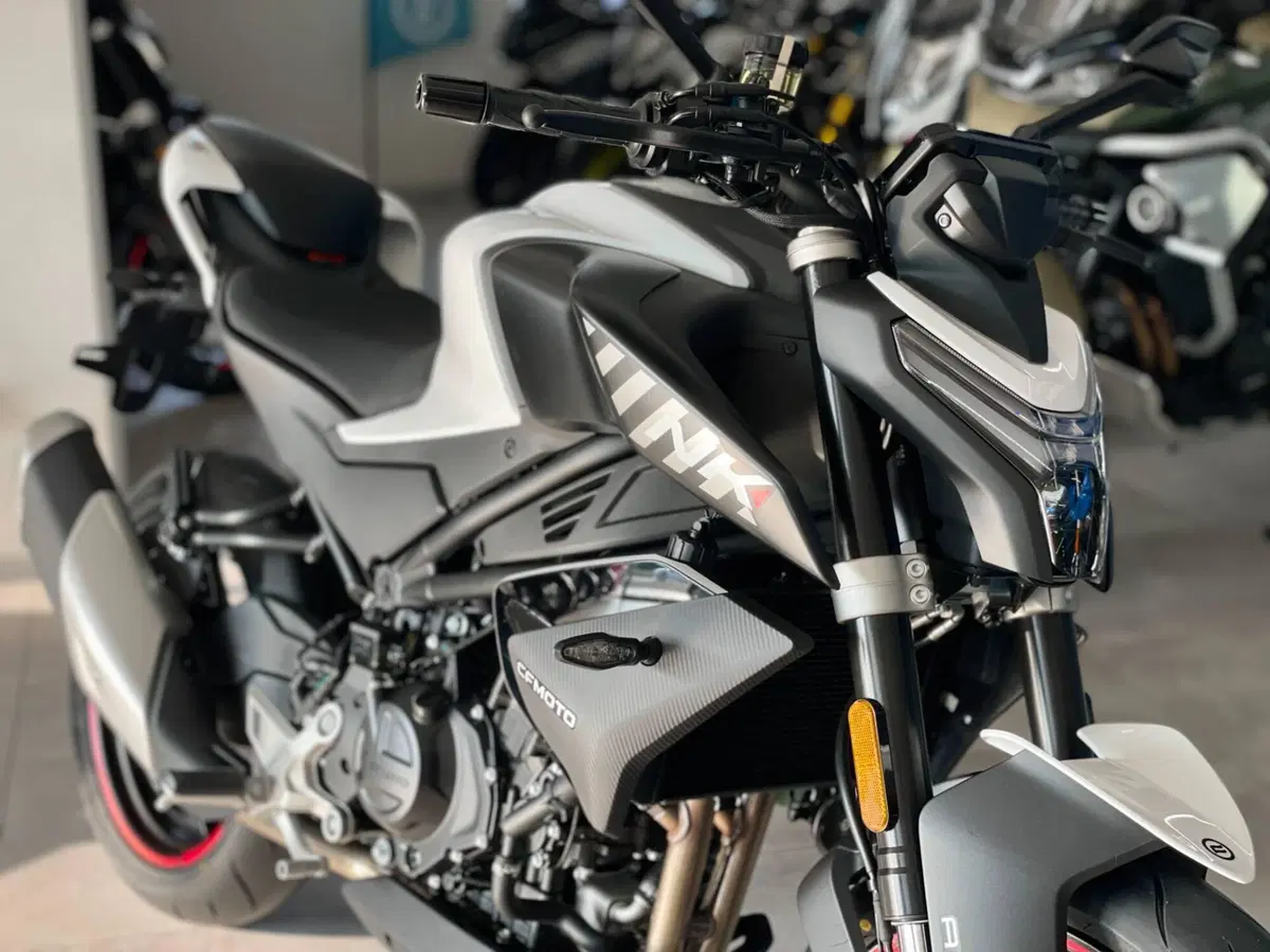CFMOTO 450NK (2023 - 26) (2)