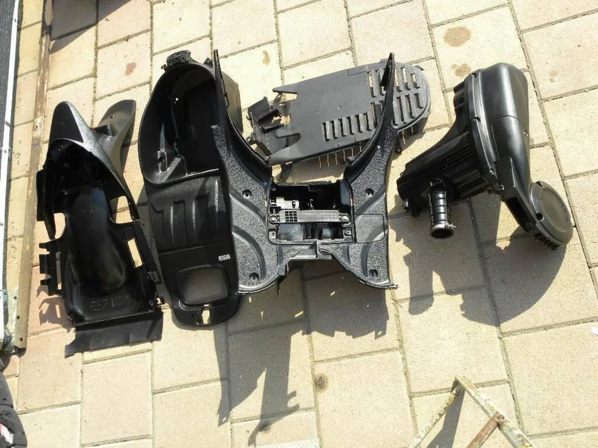Ricambi Honda SH 300 i (4)
