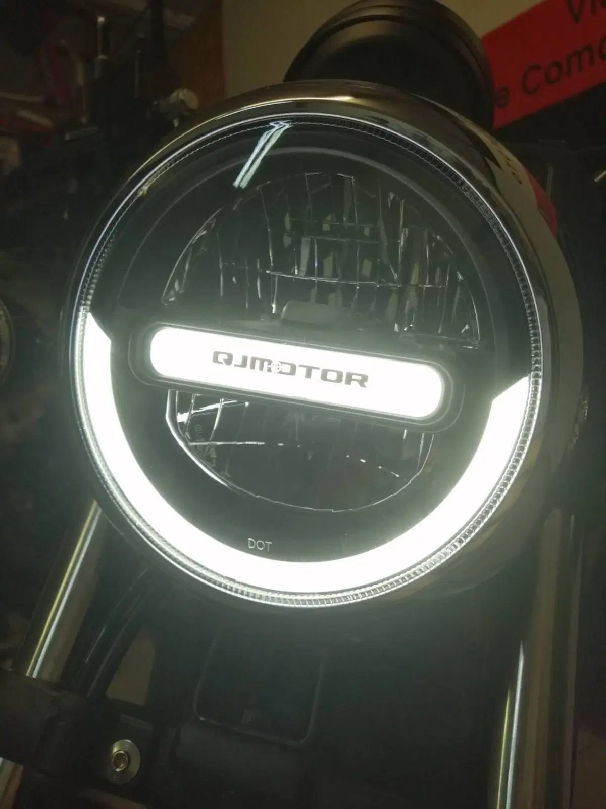 QJ Motor SRV 125 (2023 - 24) (4)