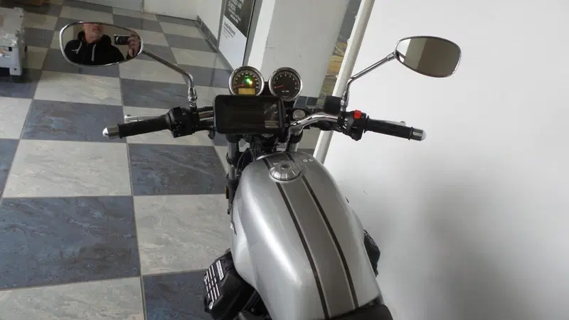 Moto Guzzi V7 III Special (2017 - 20) (6)