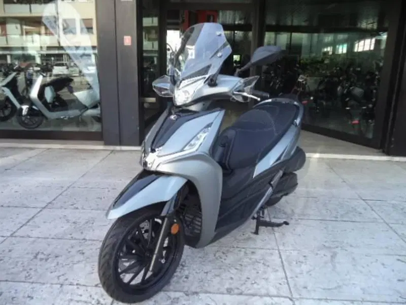 Kymco Agility 300i (2021 - 25) (3)