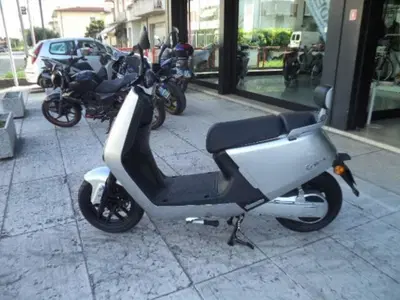 Yadea G5S (2022 - 26) nuova
