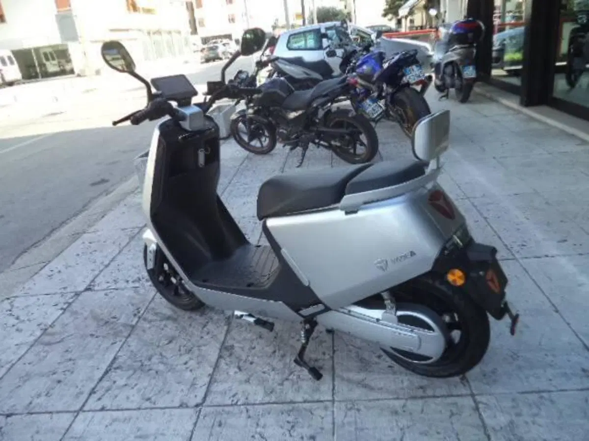 Yadea G5S (2022 - 26) (3)