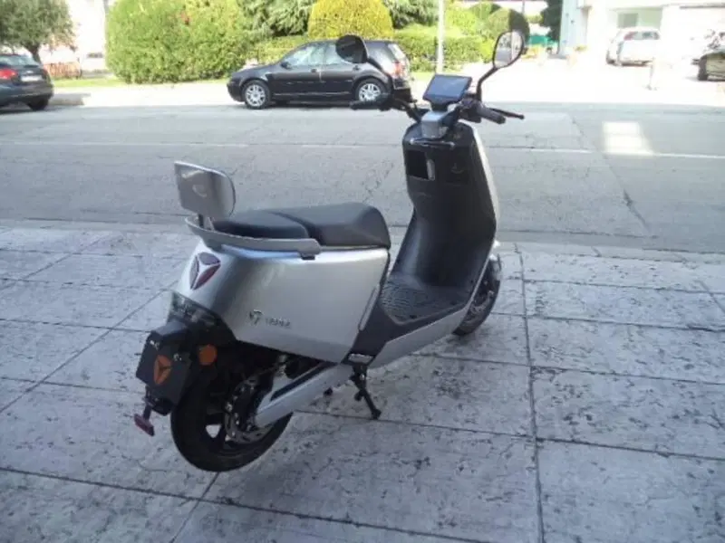 Yadea G5S (2022 - 26) (6)