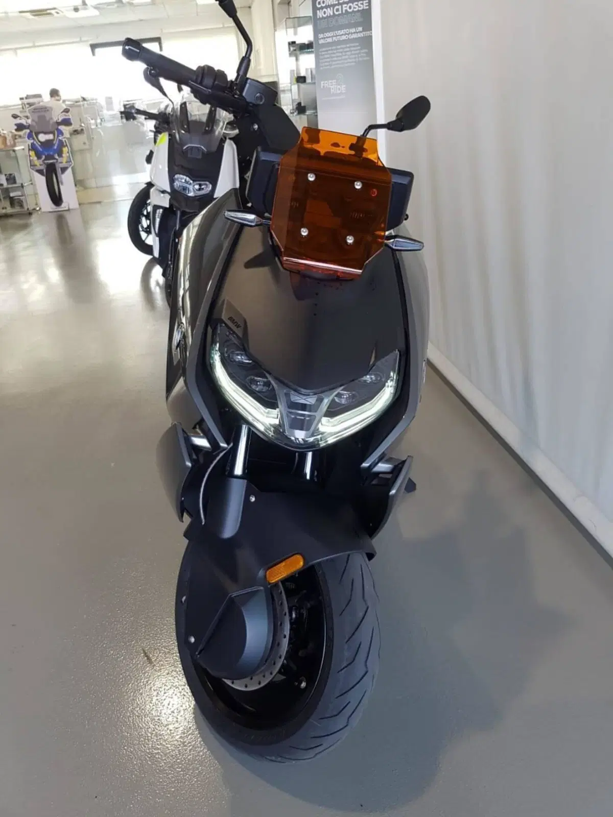 Bmw CE 04 (2021 - 25) (11)