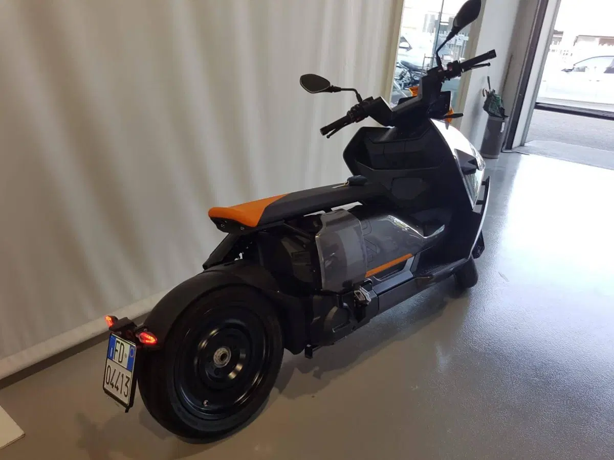 Bmw CE 04 (2021 - 25) (12)