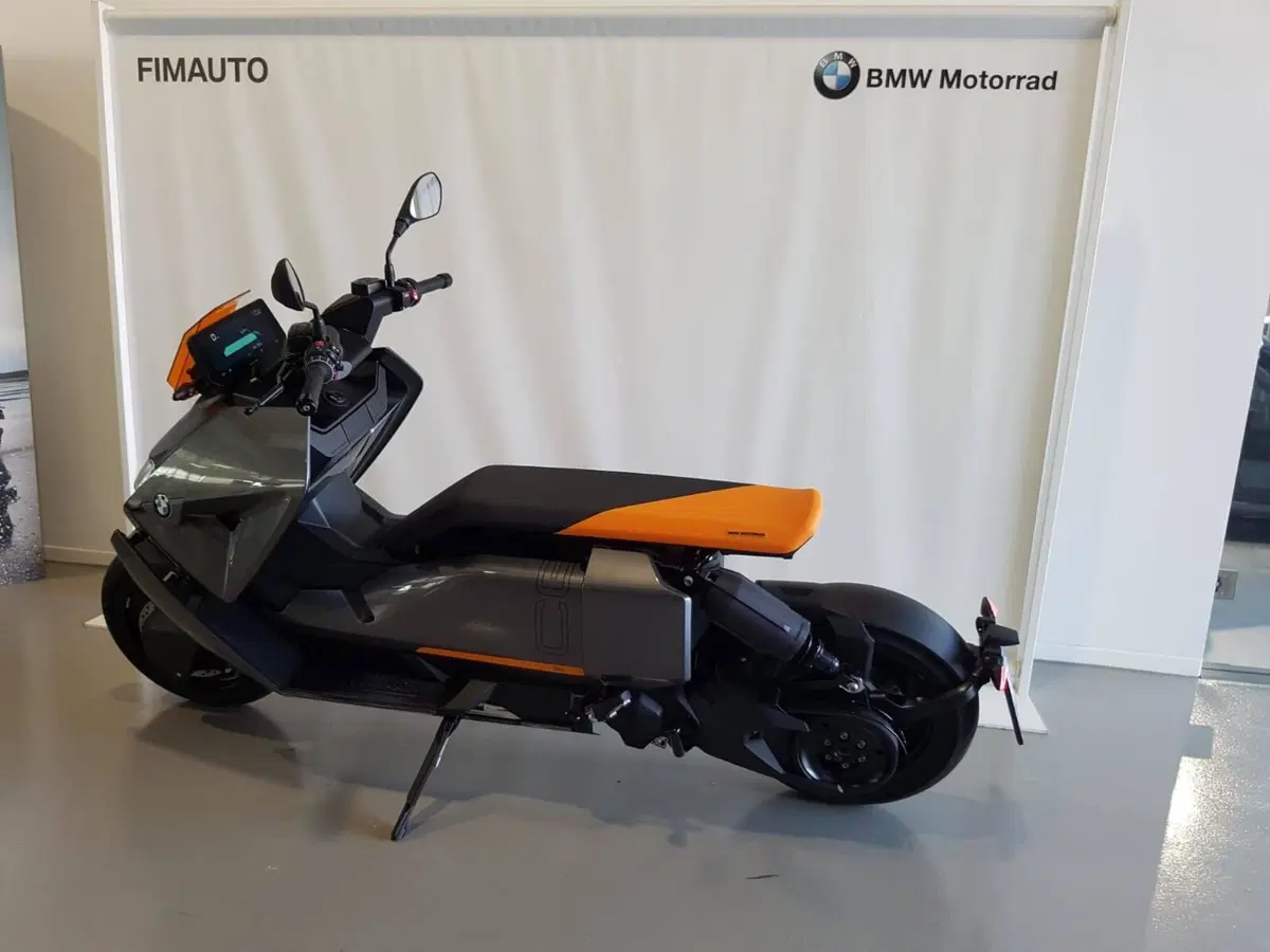 Bmw CE 04 (2021 - 25) (18)